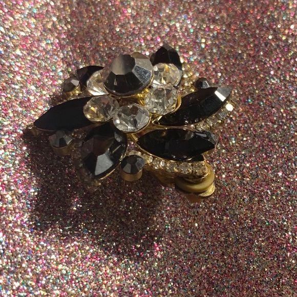 3D flower earrings - Picture 2 of 3